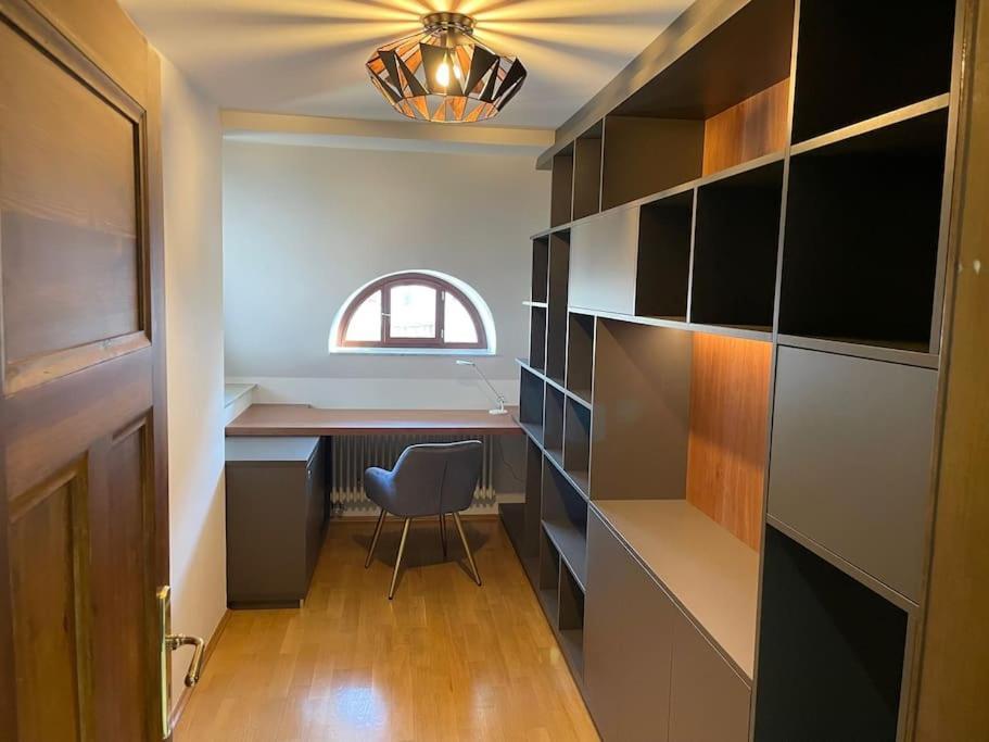 Verwunsches Haus Mit Parkplatz In Bester Lage Markkleeberg Exterior foto